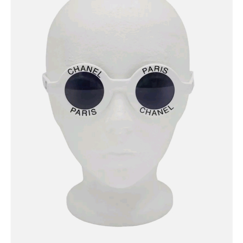 Rihanna- Vintage 1993 Iconic Chanel Logo Round Sunglasses